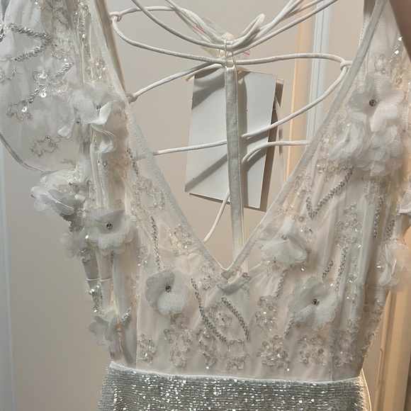 MAC DUGGAL GOWN - Picture 12 of 12